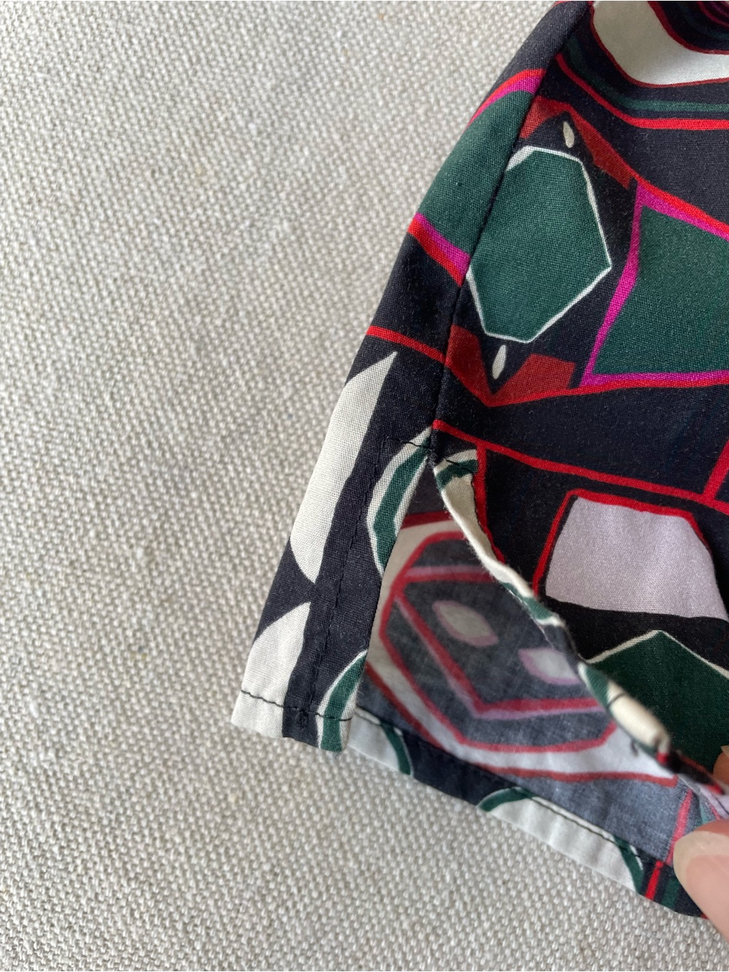 G Label By Goop Geometric Print Short Sleeve Button Up Top Shirt Blouse — image 6 of 8